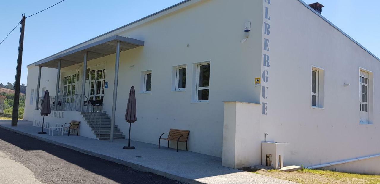 Albergue Espiritu Xacobeo O Pedrouzo Luaran gambar